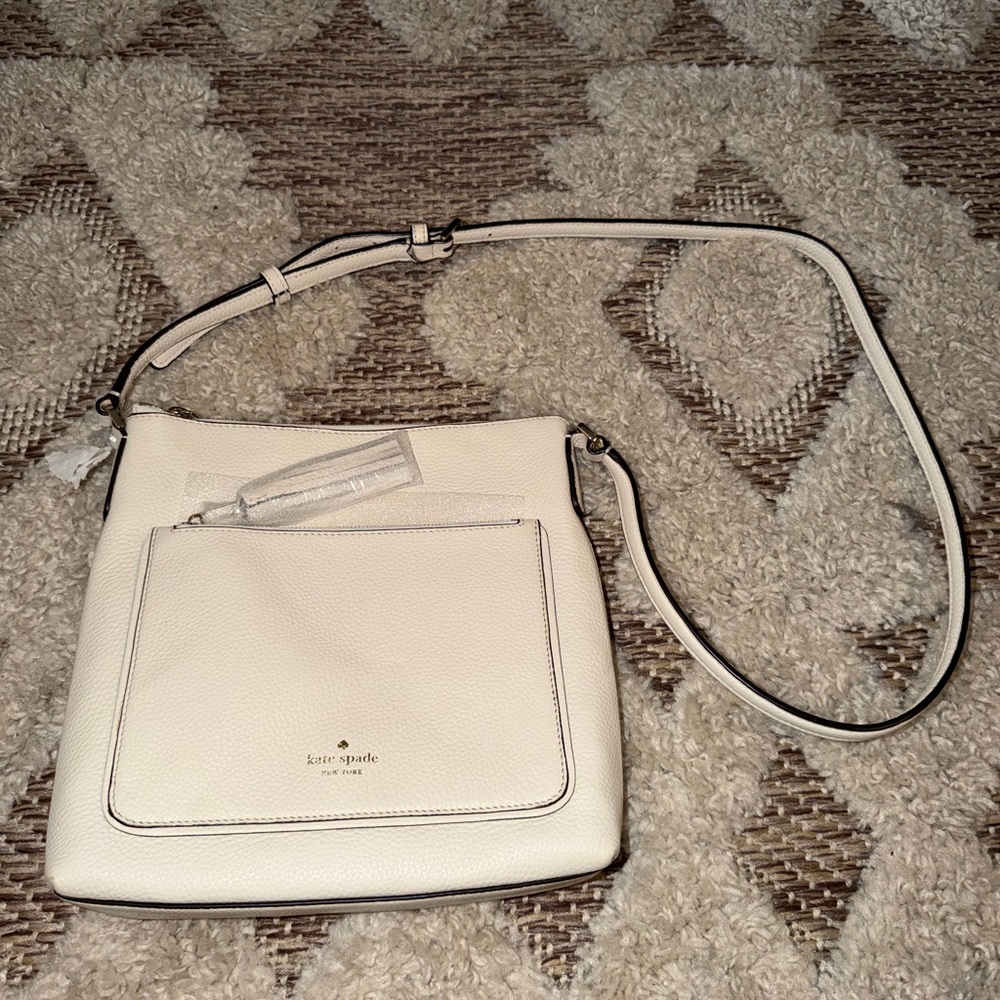 NWOT KATE SPADE NEW YORK Cream Crossbody Bag